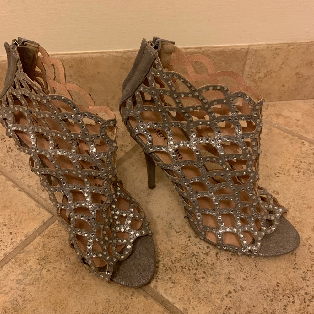 Formal heels